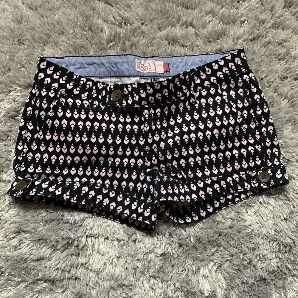 Juniors black and white shorts